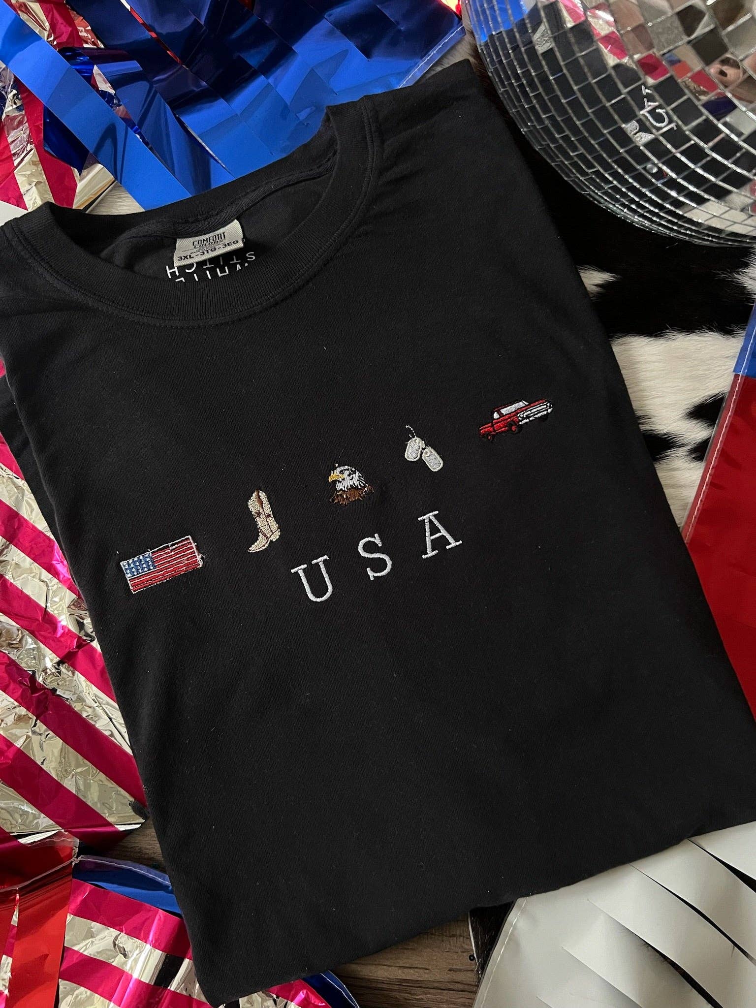 USA Essentials Tee
