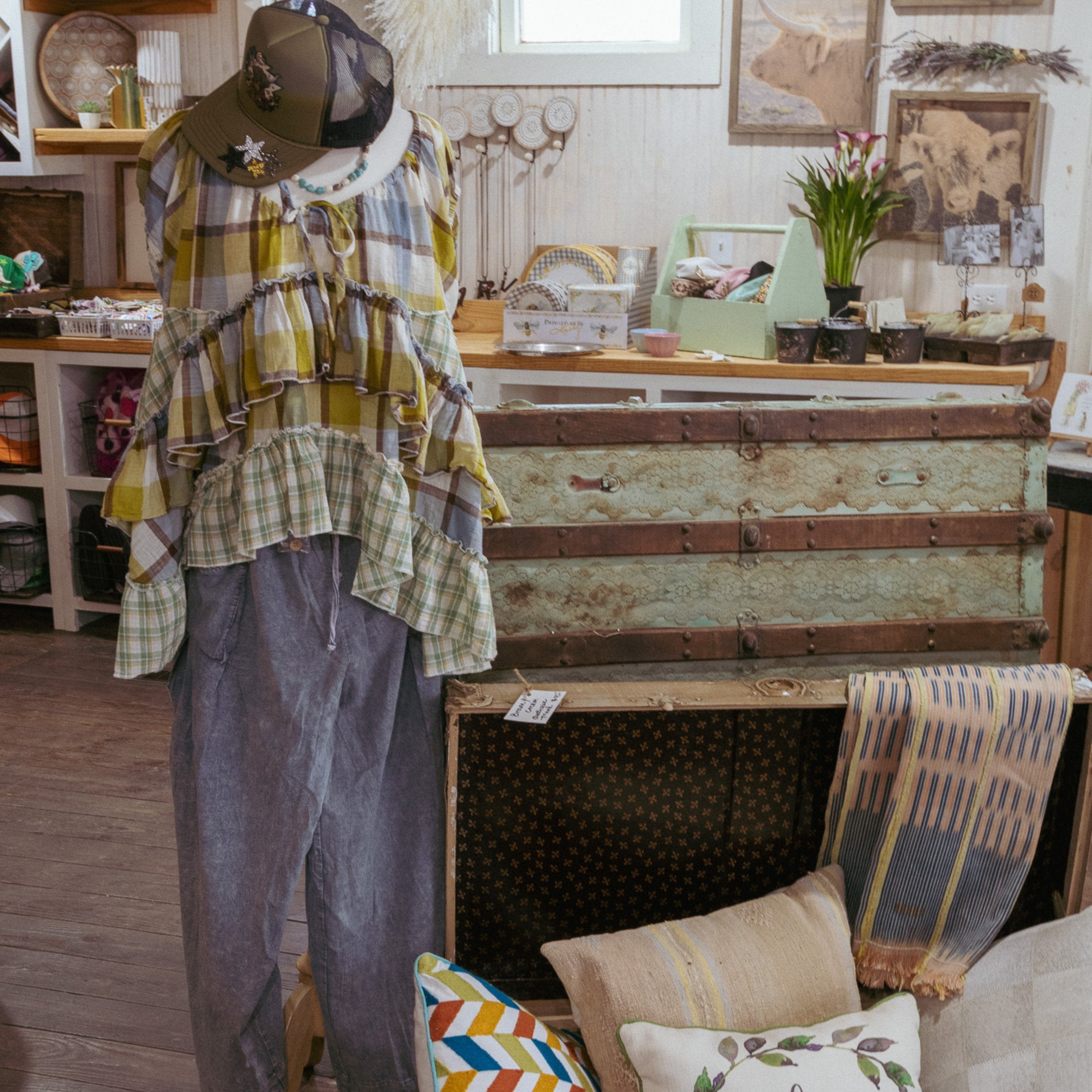 Apparel & Gifts