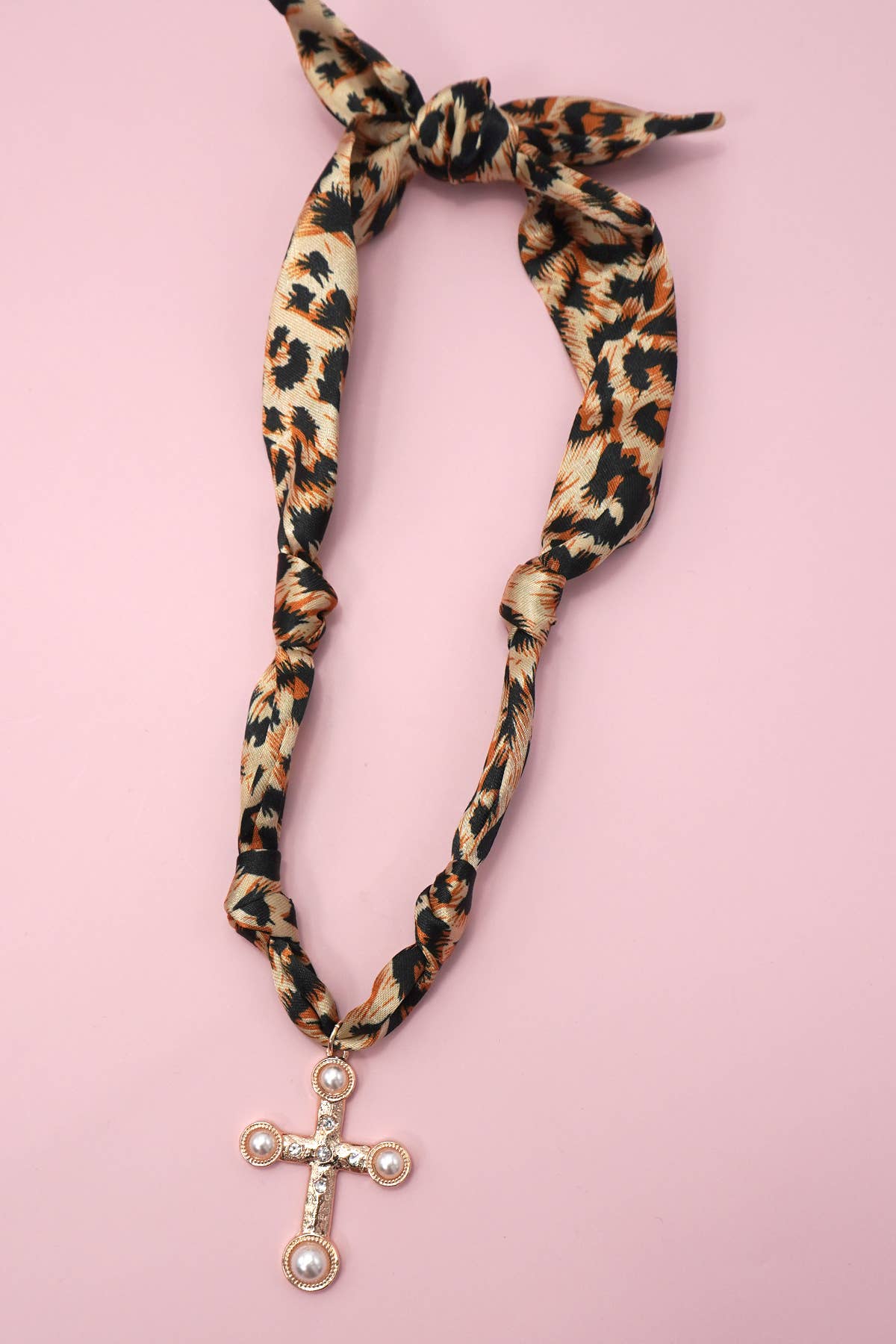 HANDMADE SCARF CHARM NECKLACE | 80N91790