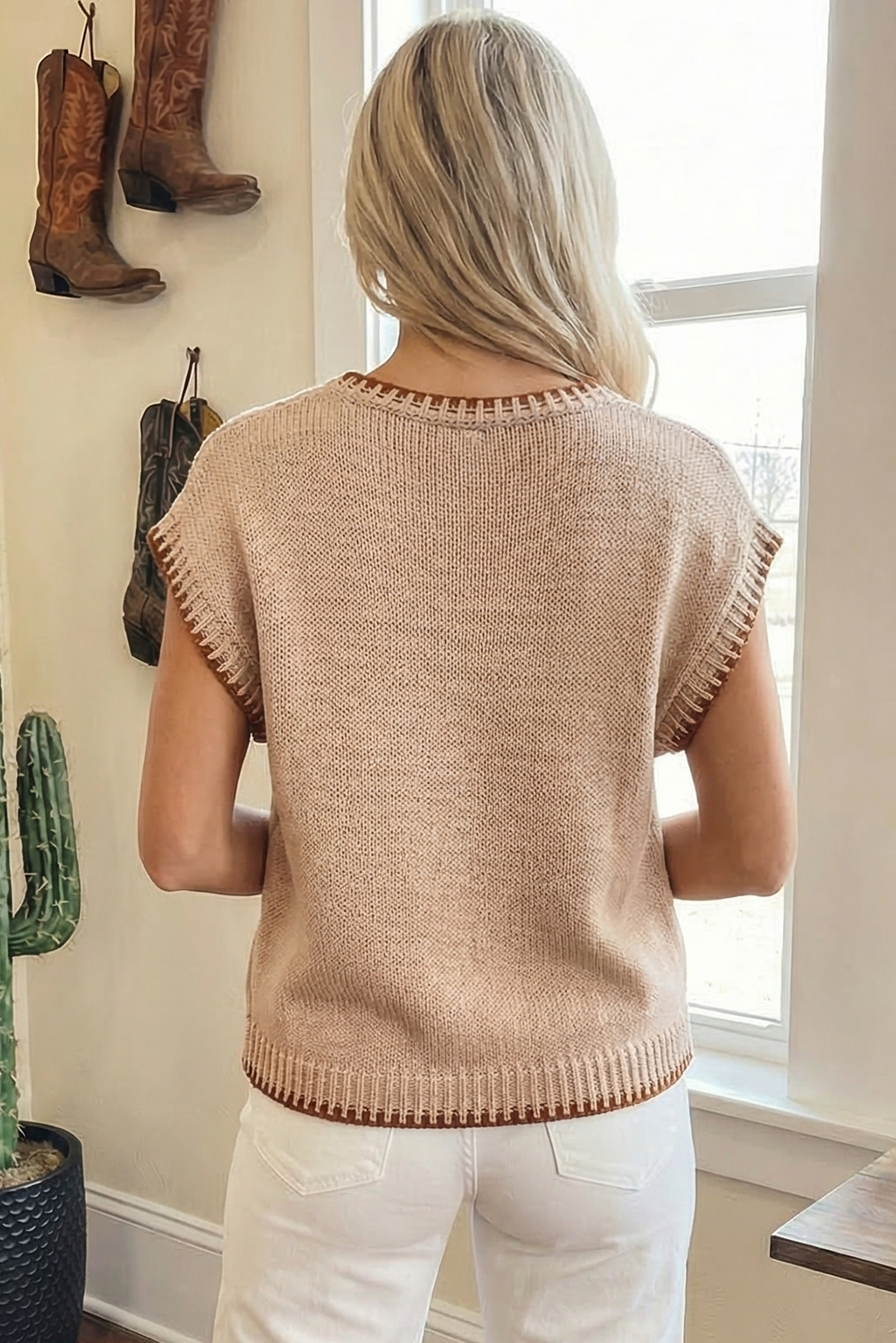 Western HOWDY Embroidered Knit Graphic Top